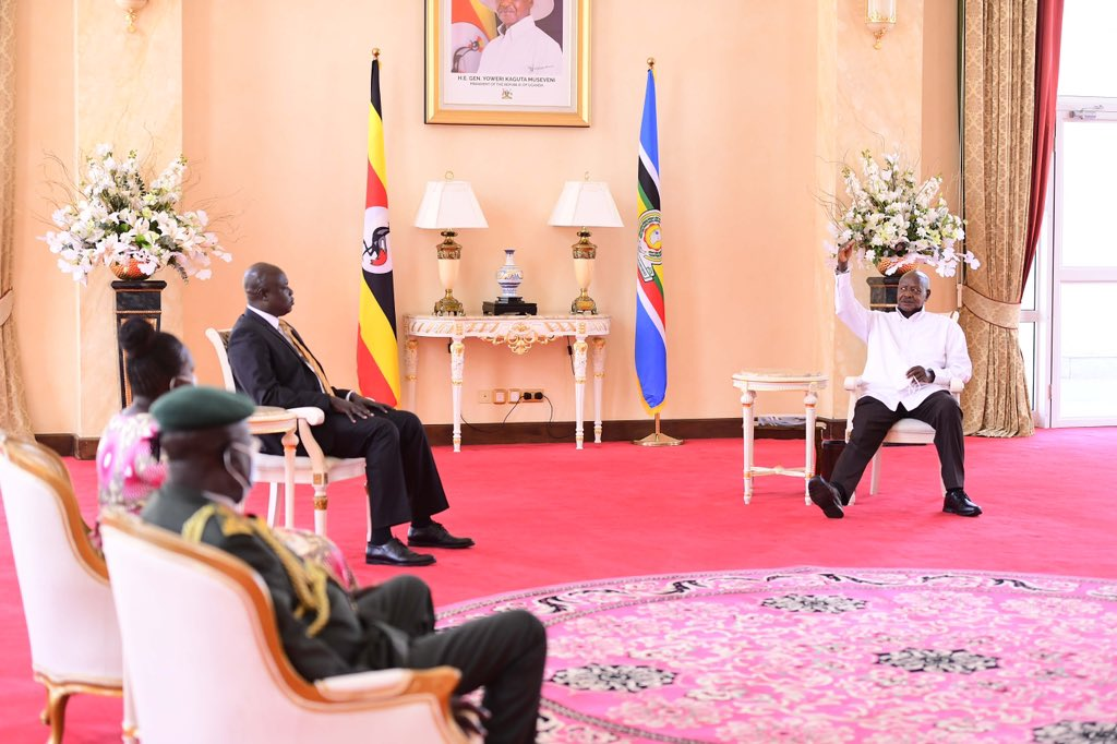 H. E. Amb. Simon Juach Deng, presents his credentials as the South Sudan Ambassador to Uganda to H. E. President Yoweri Kaguta Museveni